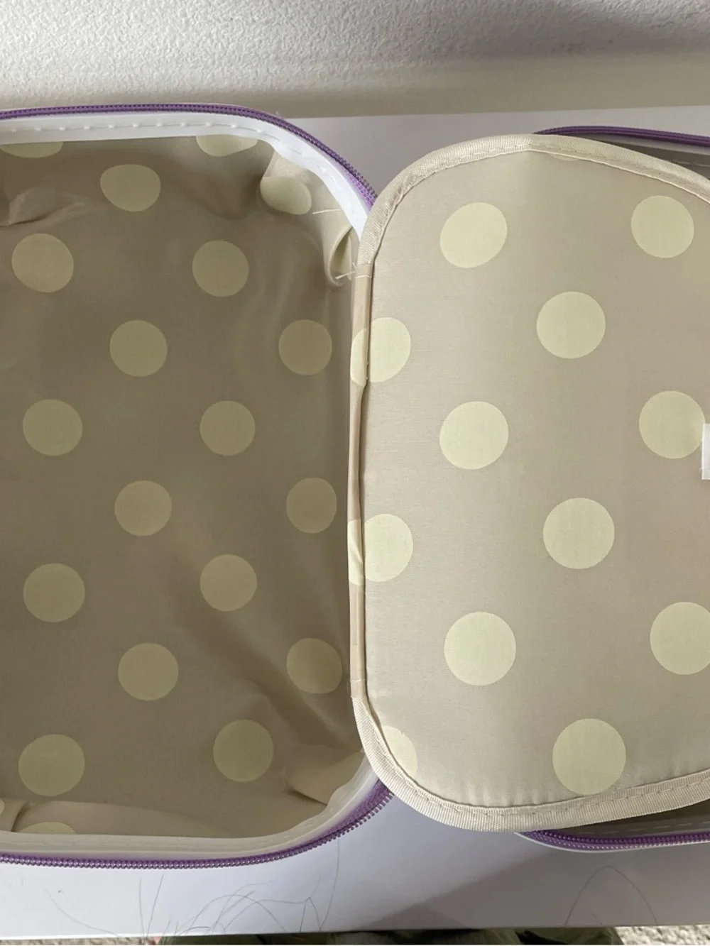 Hello Kitty HK Sanrio bling makeup bag - purple with mirror - Picture 5 of 5